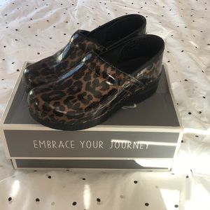 Dansko size 38
